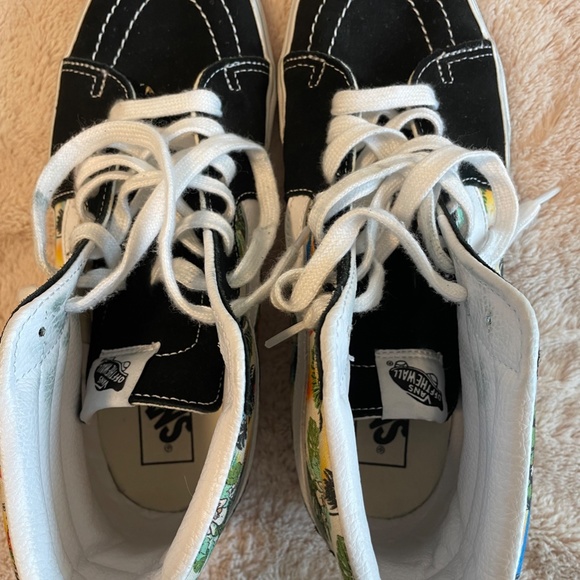 Vans, Hi-top Hawaiian print, Size 9 - Picture 4 of 7